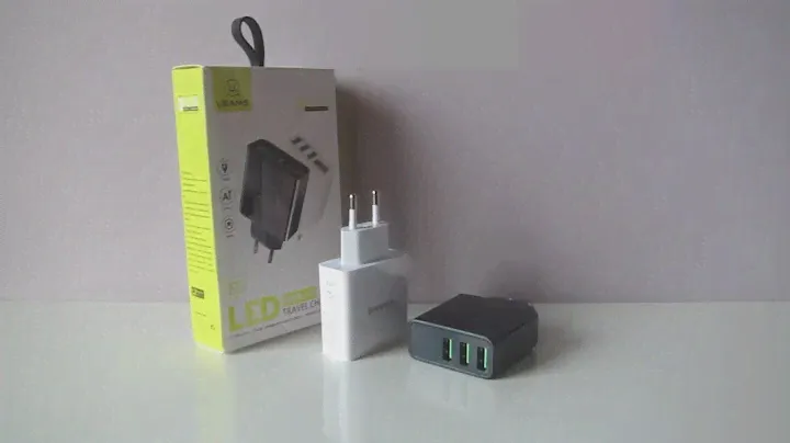 USAMS US-CC035 3USB 3A Charger LED Display