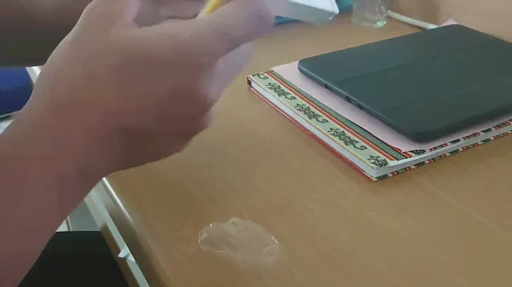 Pengganti Apple Pencil, Usams ZB 135,